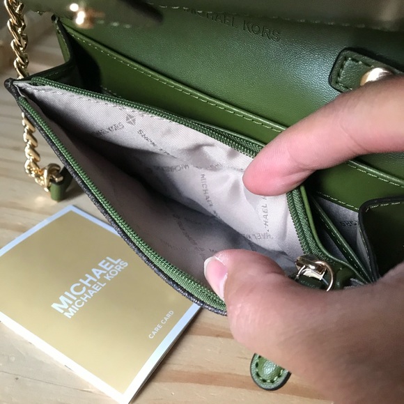 Michael Kors Purse🎈🎈 - Picture 11 of 12